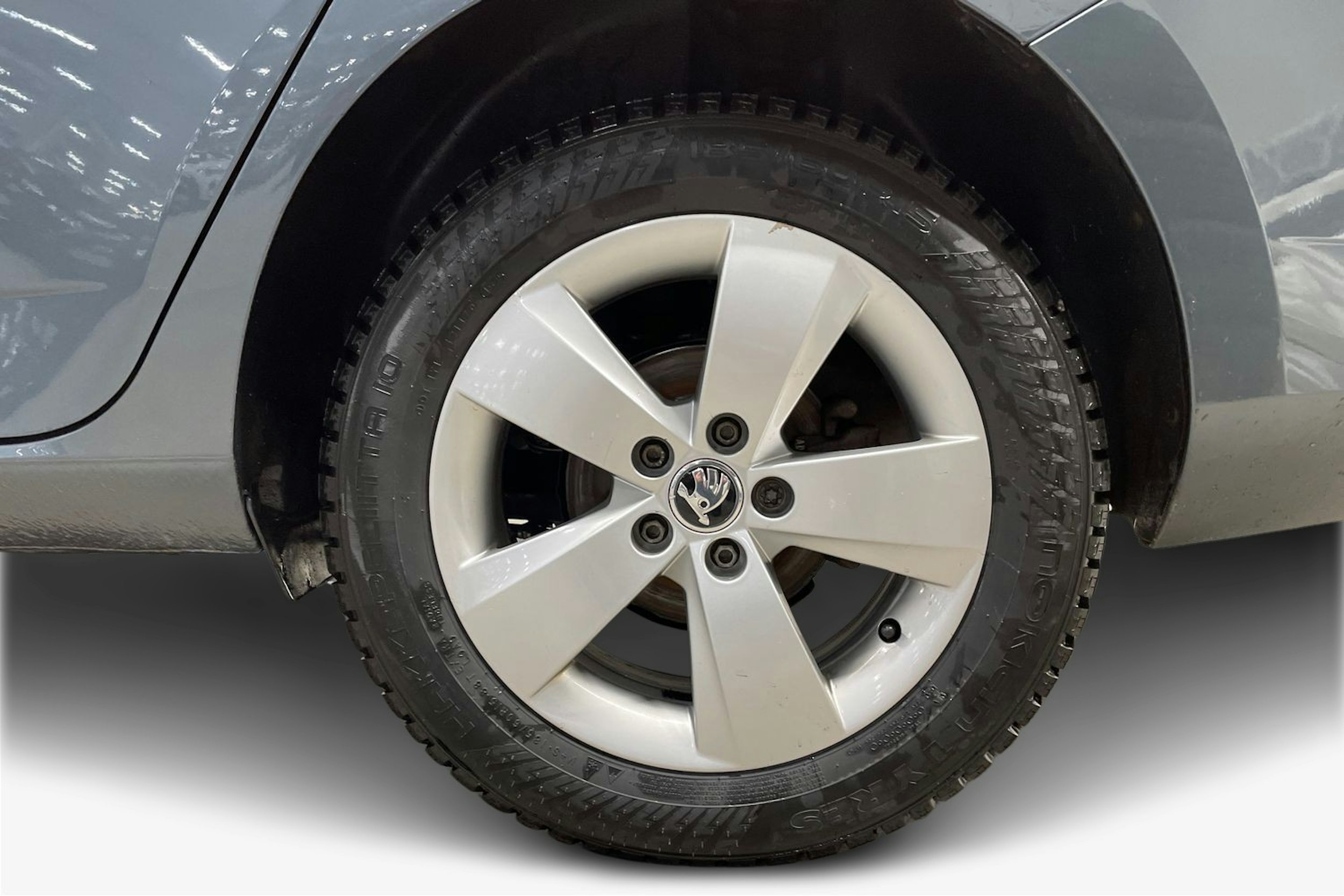 harmaa Skoda Fabia 2019 kuva 11.