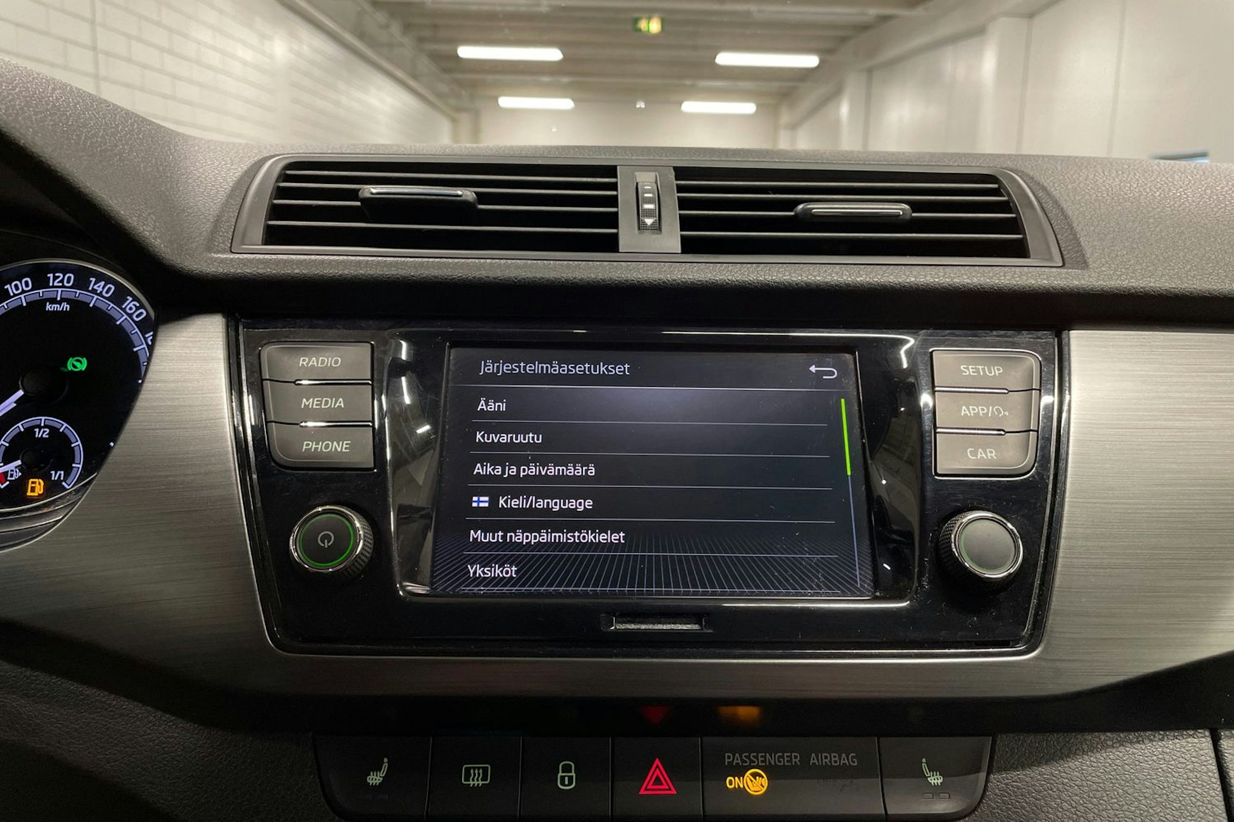 harmaa Skoda Fabia 2019 kuva 17.