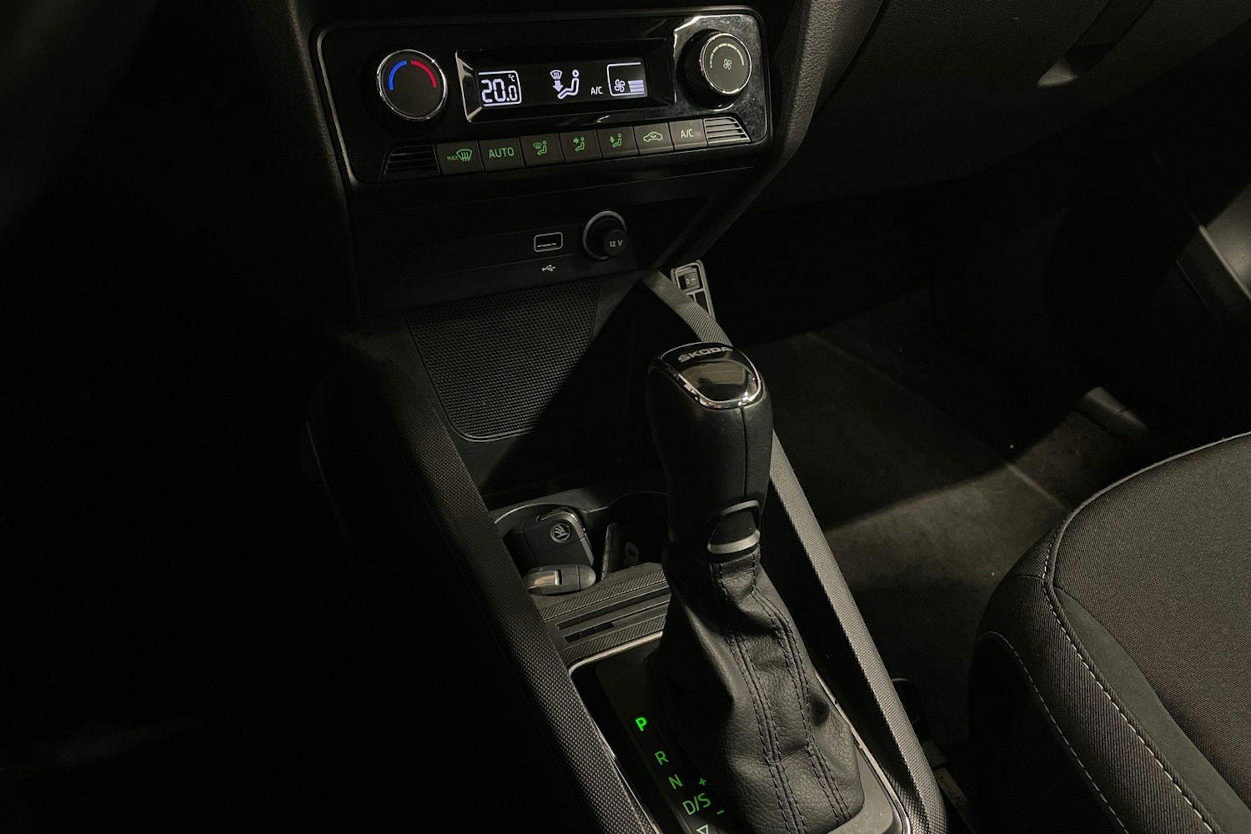 harmaa Skoda Fabia 2019 kuva 19.