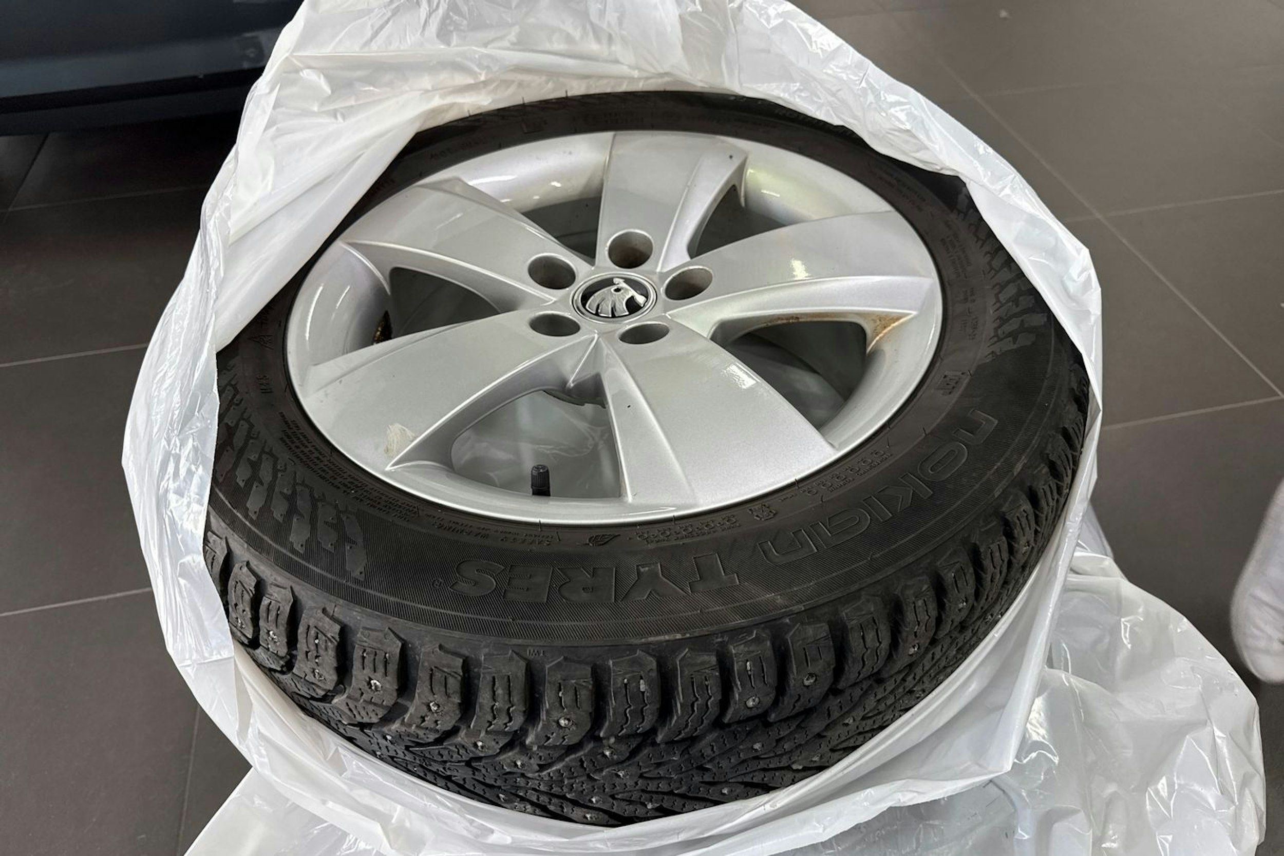 harmaa Skoda Fabia 2019 kuva 13.