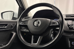 valkoinen Skoda Fabia 2019 kuva 15.