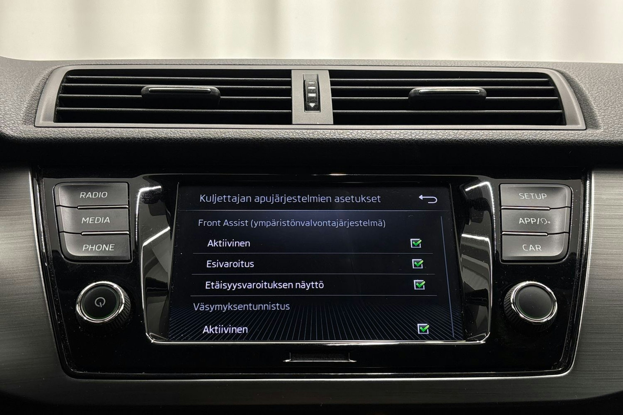 valkoinen Skoda Fabia 2019 kuva 20.