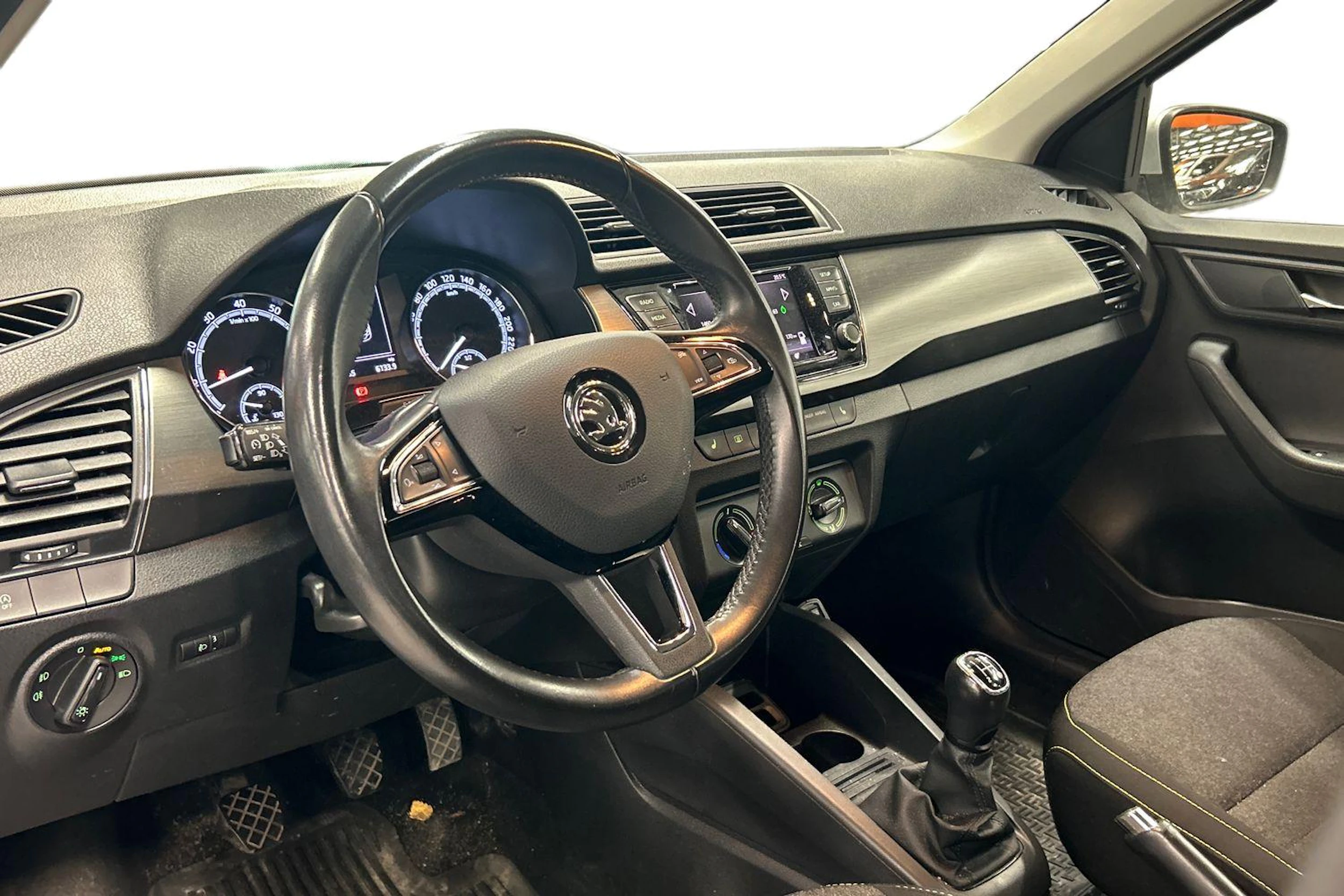 harmaa Skoda Fabia 2019 kuva 3.