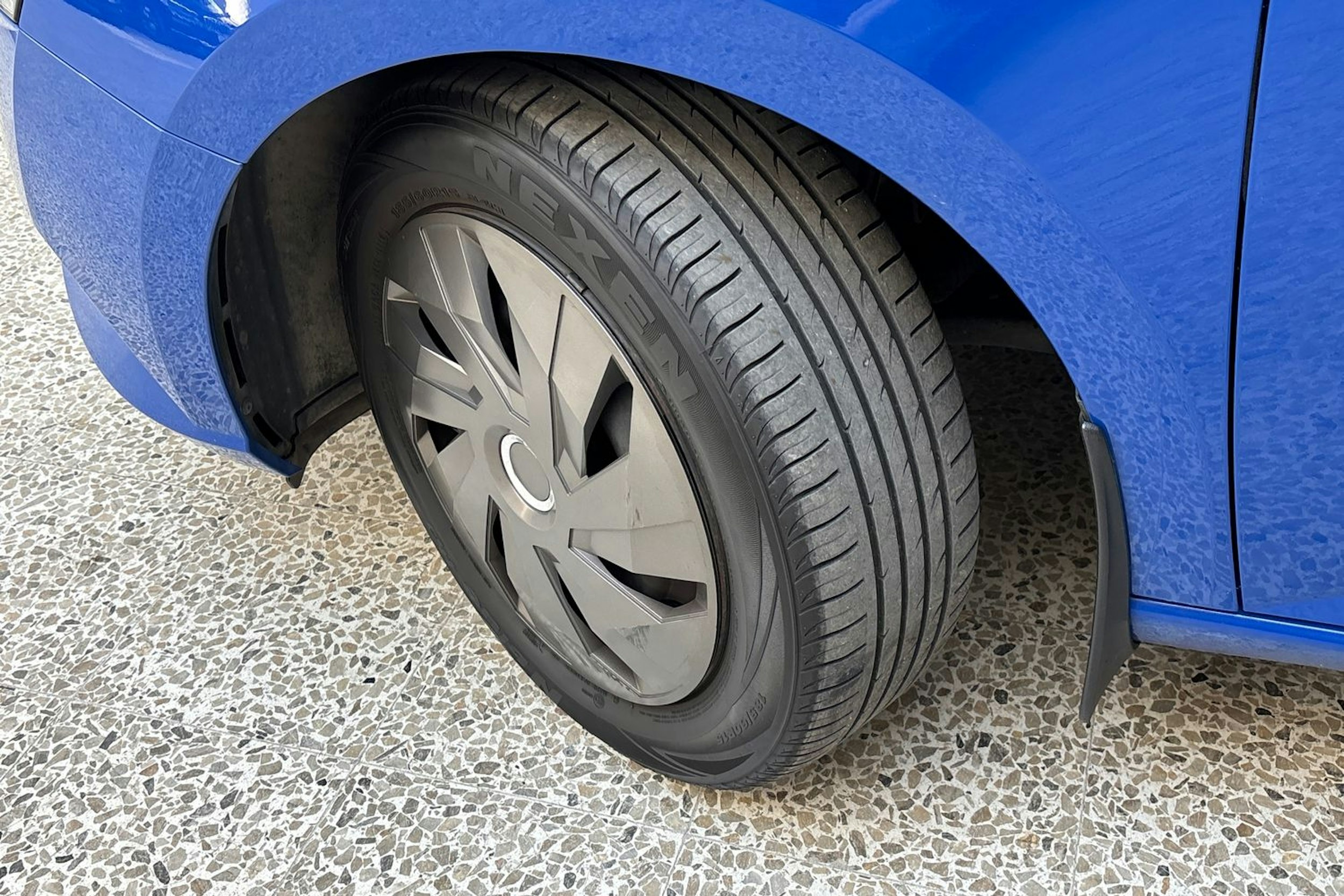 sininen Skoda Fabia 2019 kuva 10.