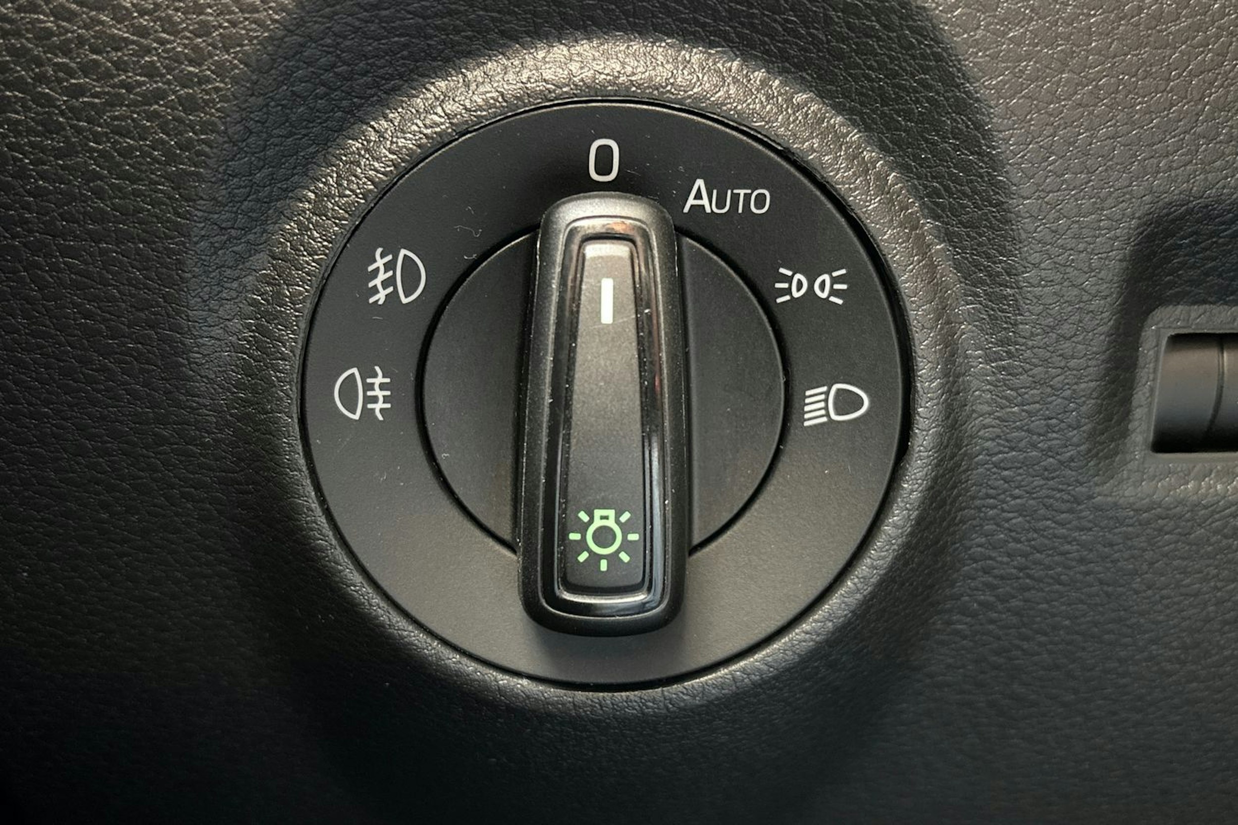 sininen Skoda Fabia 2019 kuva 14.