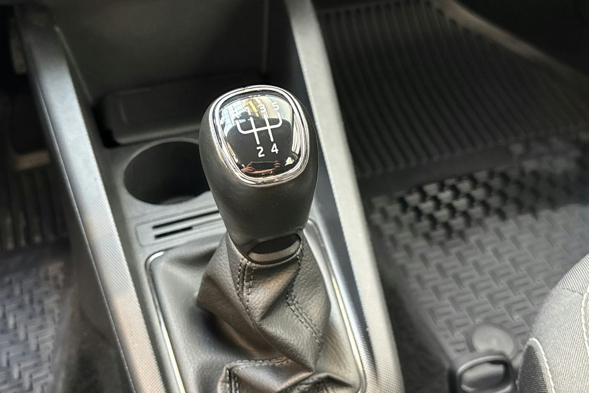 sininen Skoda Fabia 2019 kuva 23.