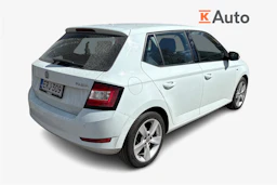 valkoinen Skoda Fabia 2019 kuva 2.