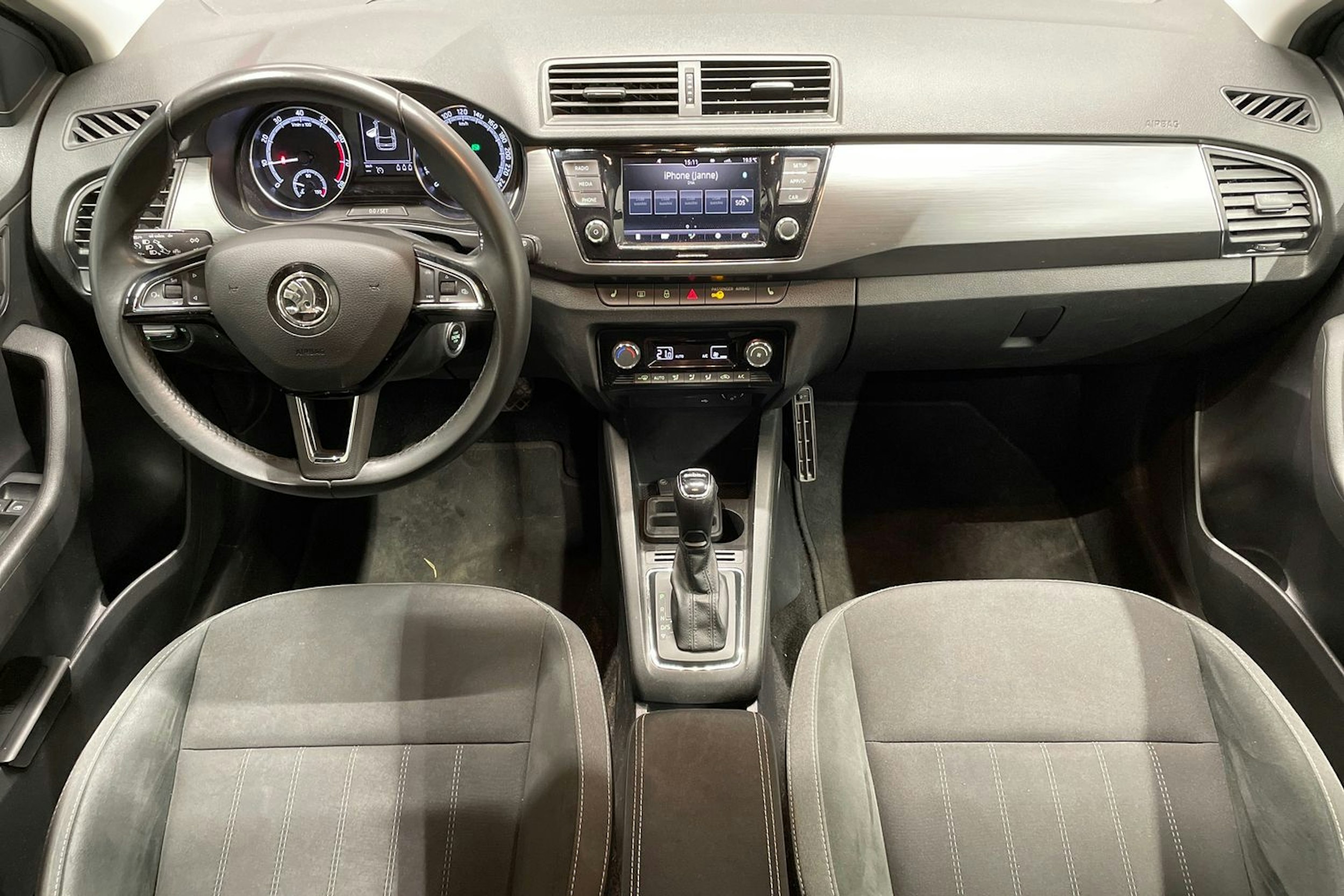 Harmaa Skoda FABIA 2019 kuva 9.