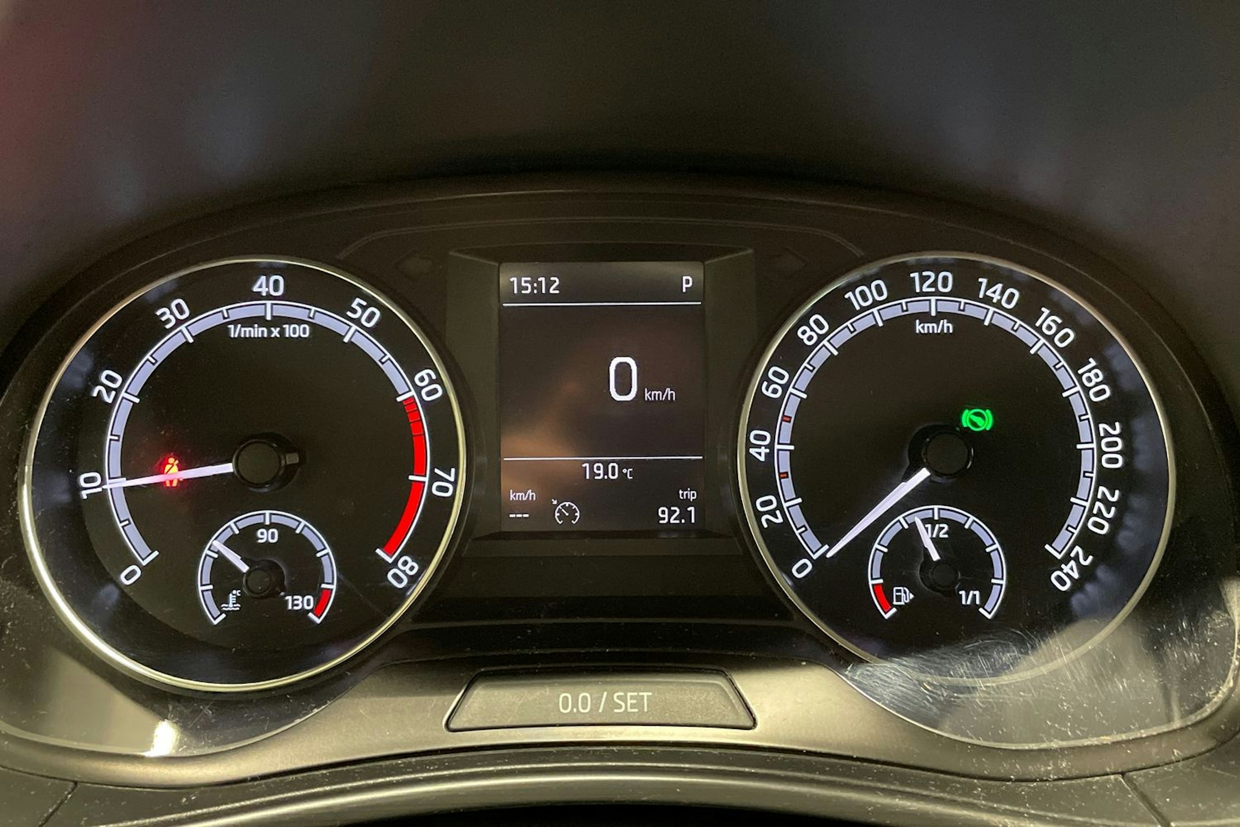 Harmaa Skoda FABIA 2019 kuva 14.