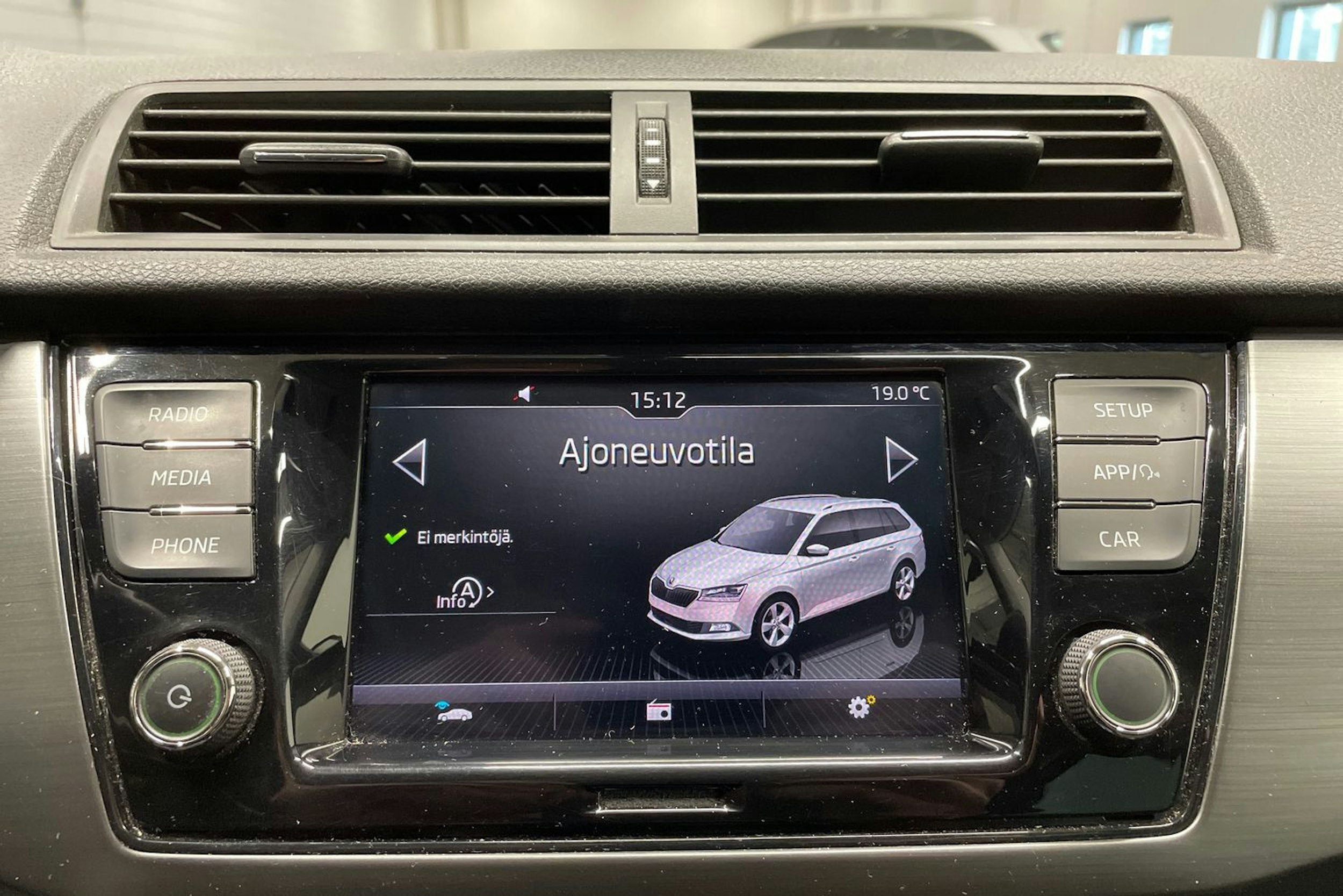 Harmaa Skoda FABIA 2019 kuva 16.