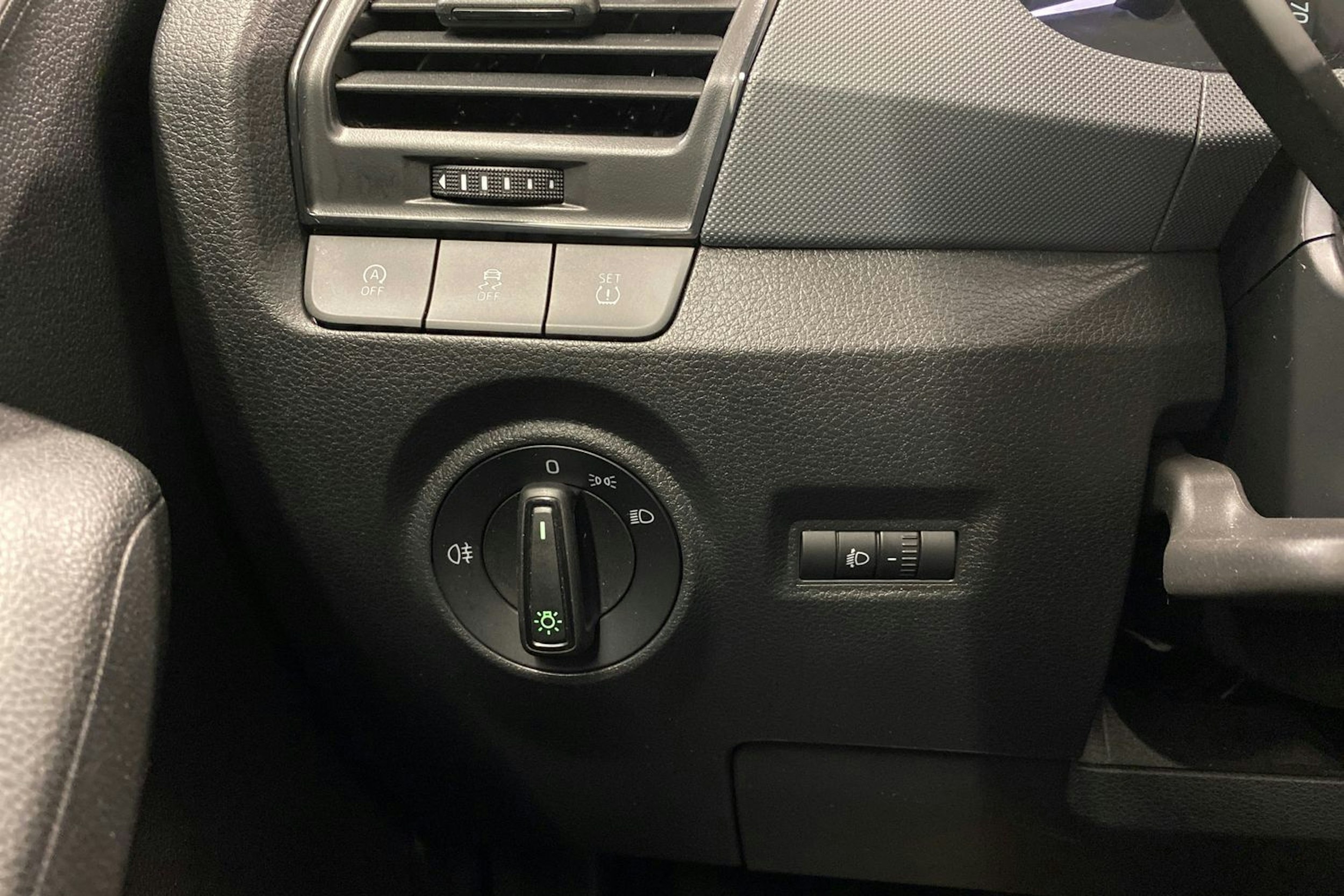 musta Skoda Fabia 2018 kuva 18.