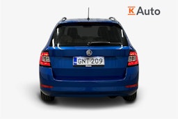 sininen Skoda Fabia 2020 kuva 3.