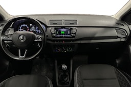 sininen Skoda Fabia 2020 kuva 9.