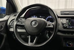 sininen Skoda Fabia 2020 kuva 14.