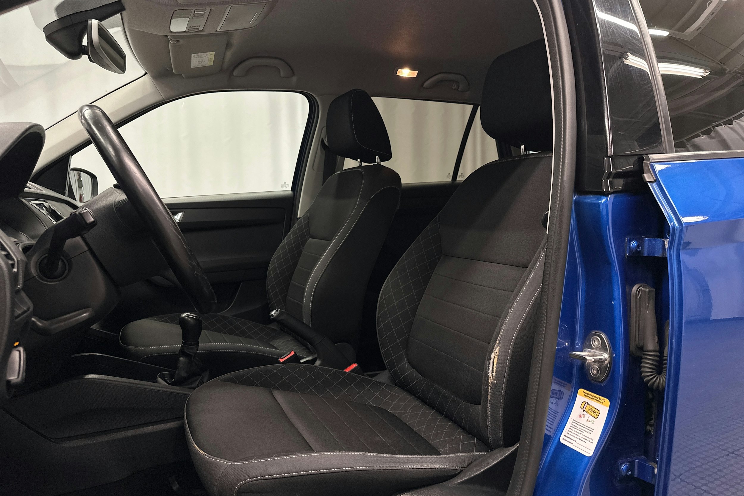 sininen Skoda Fabia 2020 kuva 15.
