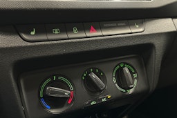 sininen Skoda Fabia 2020 kuva 19.