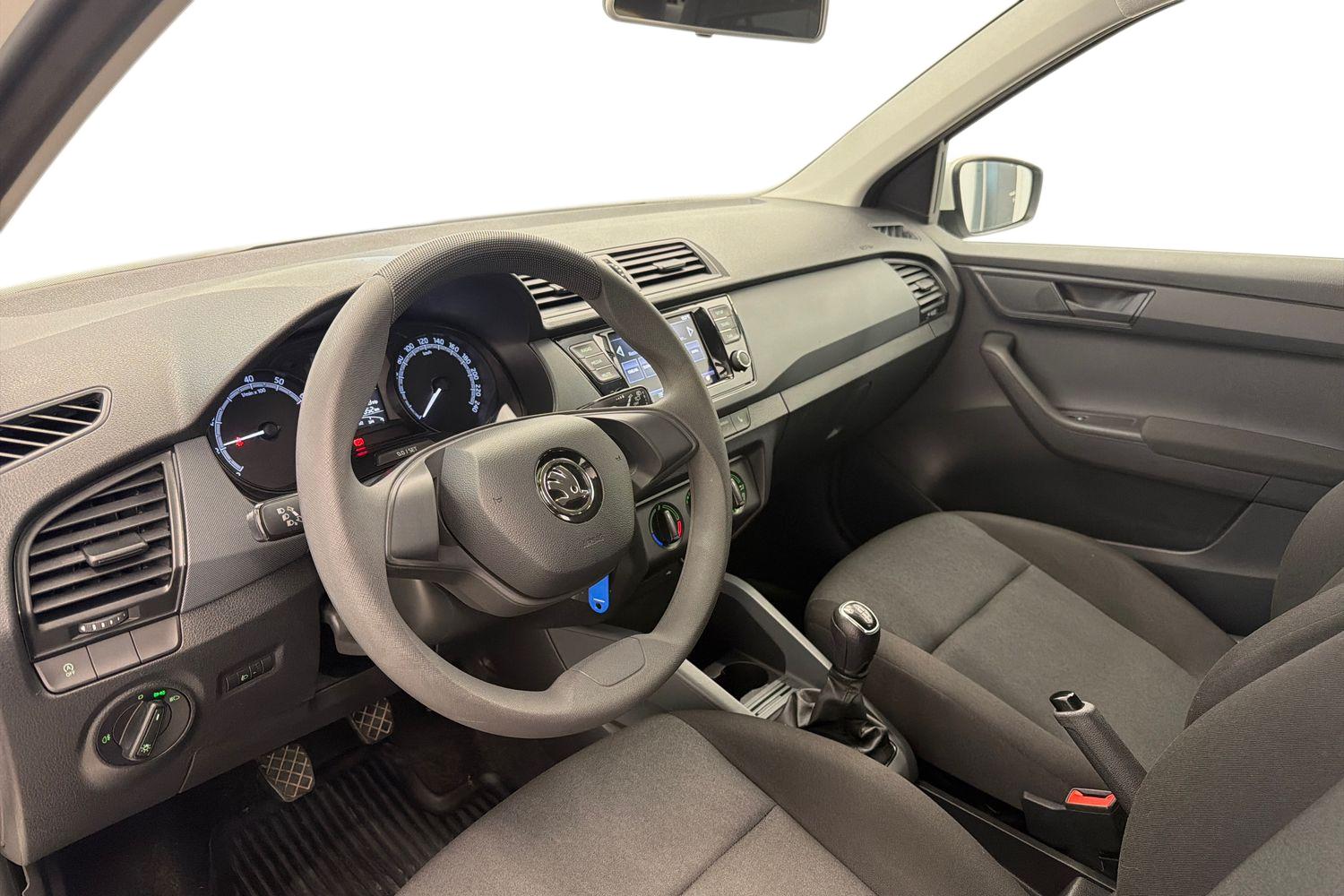Skoda Fabia 1,0 TSI 95 Active 2021, bild 6/23