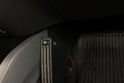 Valkoinen Skoda FABIA 2021 kuva 21.