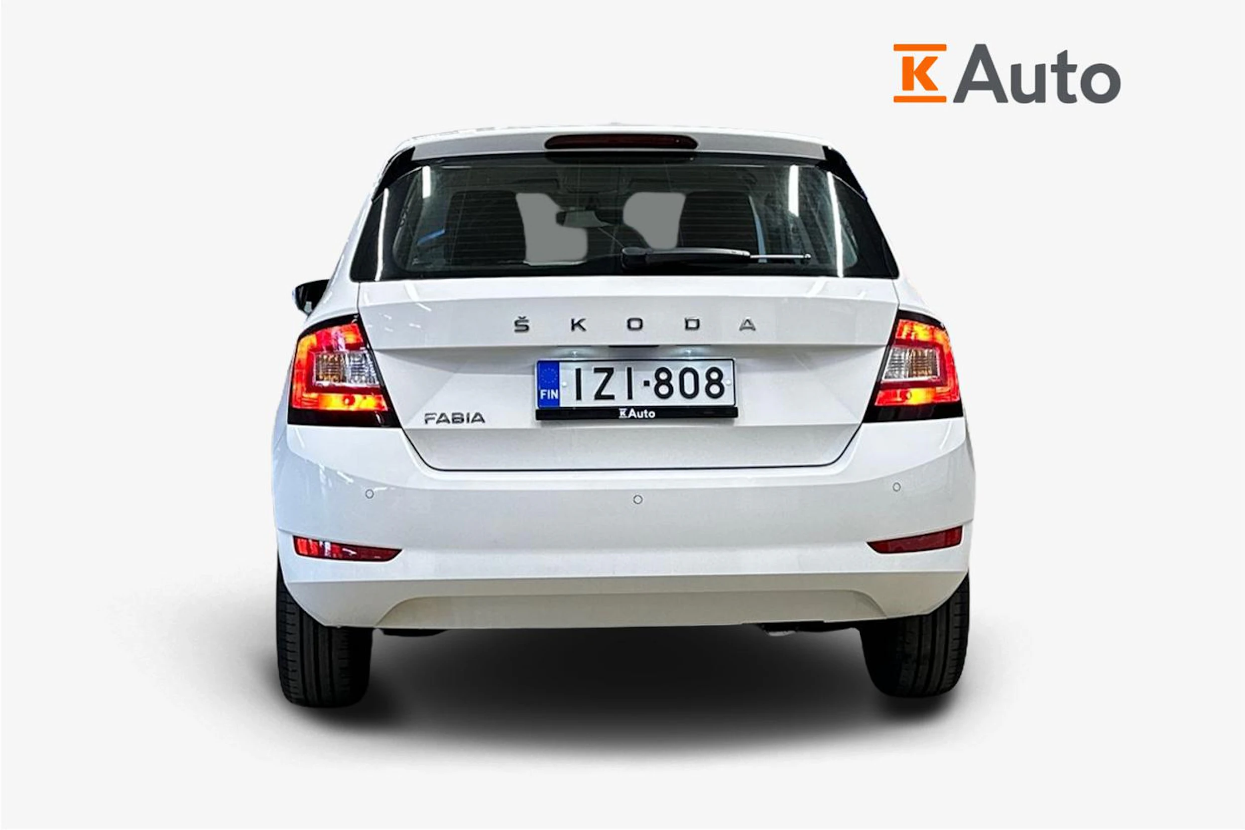 valkoinen Skoda Fabia 2021 kuva 4.