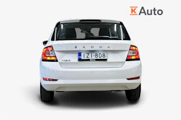 valkoinen Skoda Fabia 2021 kuva 4.