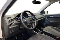 valkoinen Skoda Fabia 2021 kuva 8.