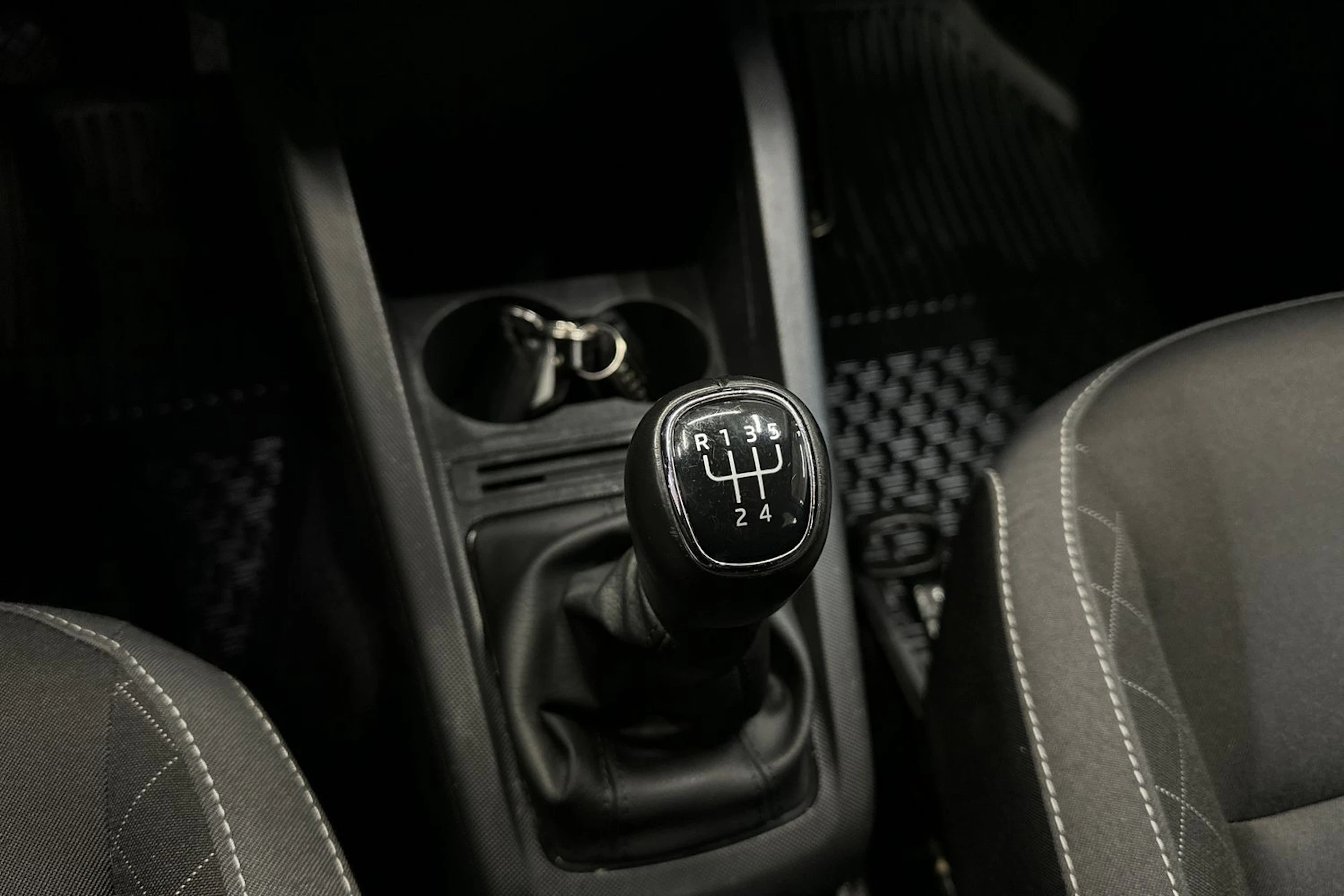 valkoinen Skoda Fabia 2021 kuva 21.