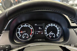 valkoinen Skoda Fabia 2021 kuva 22.