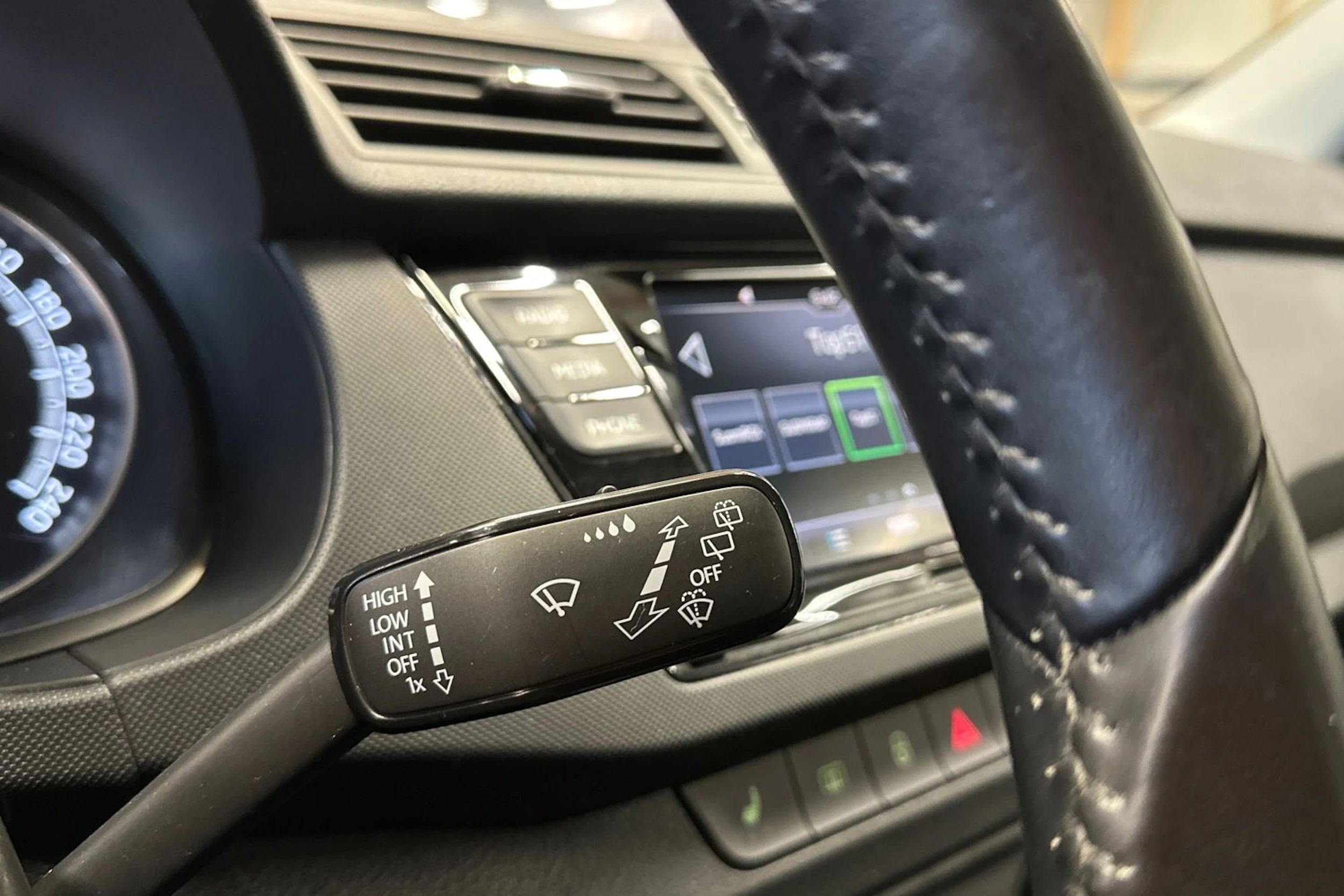 valkoinen Skoda Fabia 2021 kuva 24.