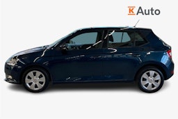 sininen Skoda Fabia 2021 kuva 6.
