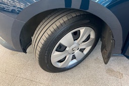 sininen Skoda Fabia 2021 kuva 13.