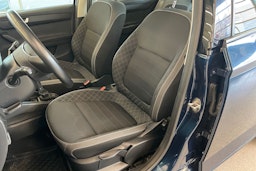 sininen Skoda Fabia 2021 kuva 22.