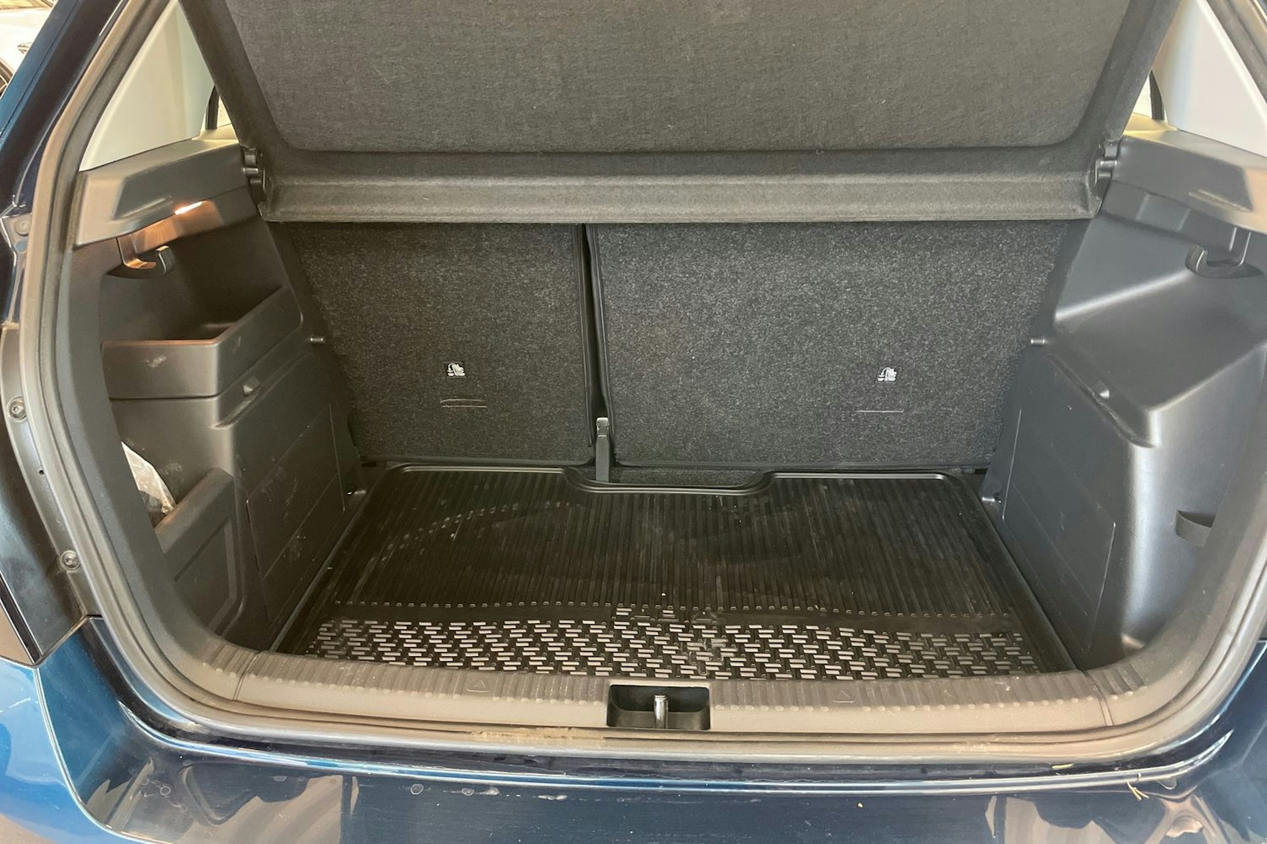 sininen Skoda Fabia 2021 kuva 24.