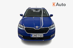 sininen Skoda Fabia 2021 kuva 4.