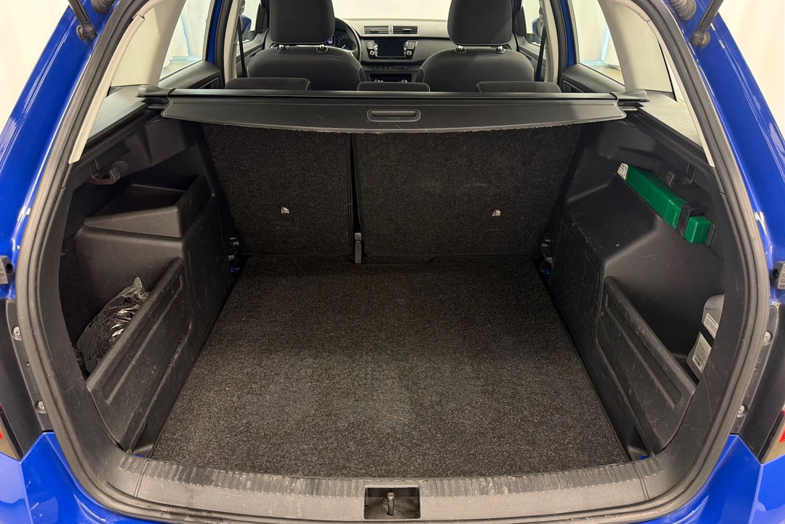 sininen Skoda Fabia 2021 kuva 13.