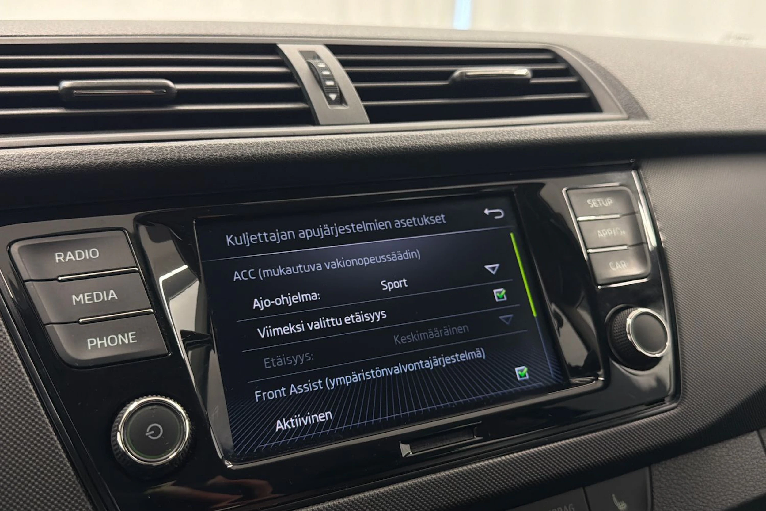 sininen Skoda Fabia 2021 kuva 22.
