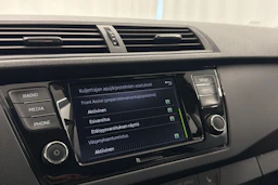 sininen Skoda Fabia 2021 kuva 23.