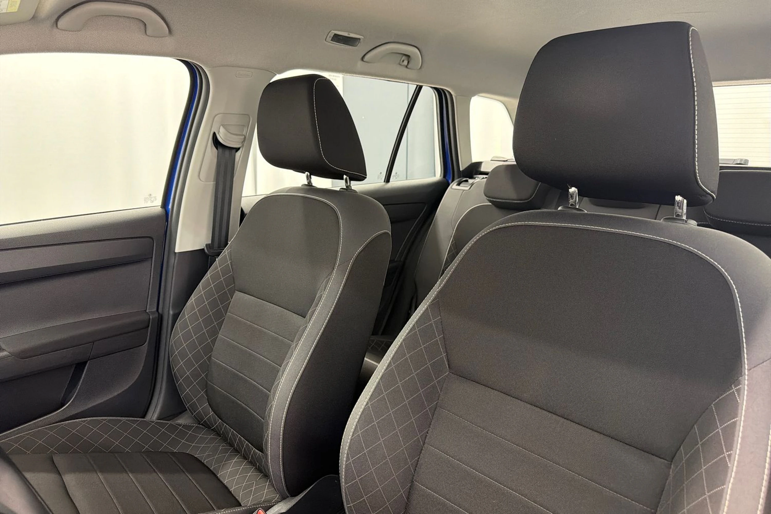 sininen Skoda Fabia 2021 kuva 25.