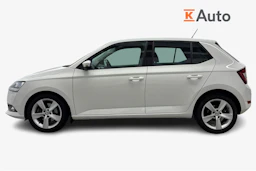 valkoinen Skoda Fabia 2021 kuva 5.