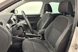 valkoinen Skoda Fabia 2021 kuva 11.