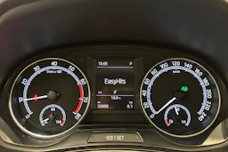 valkoinen Skoda Fabia 2021 kuva 16.