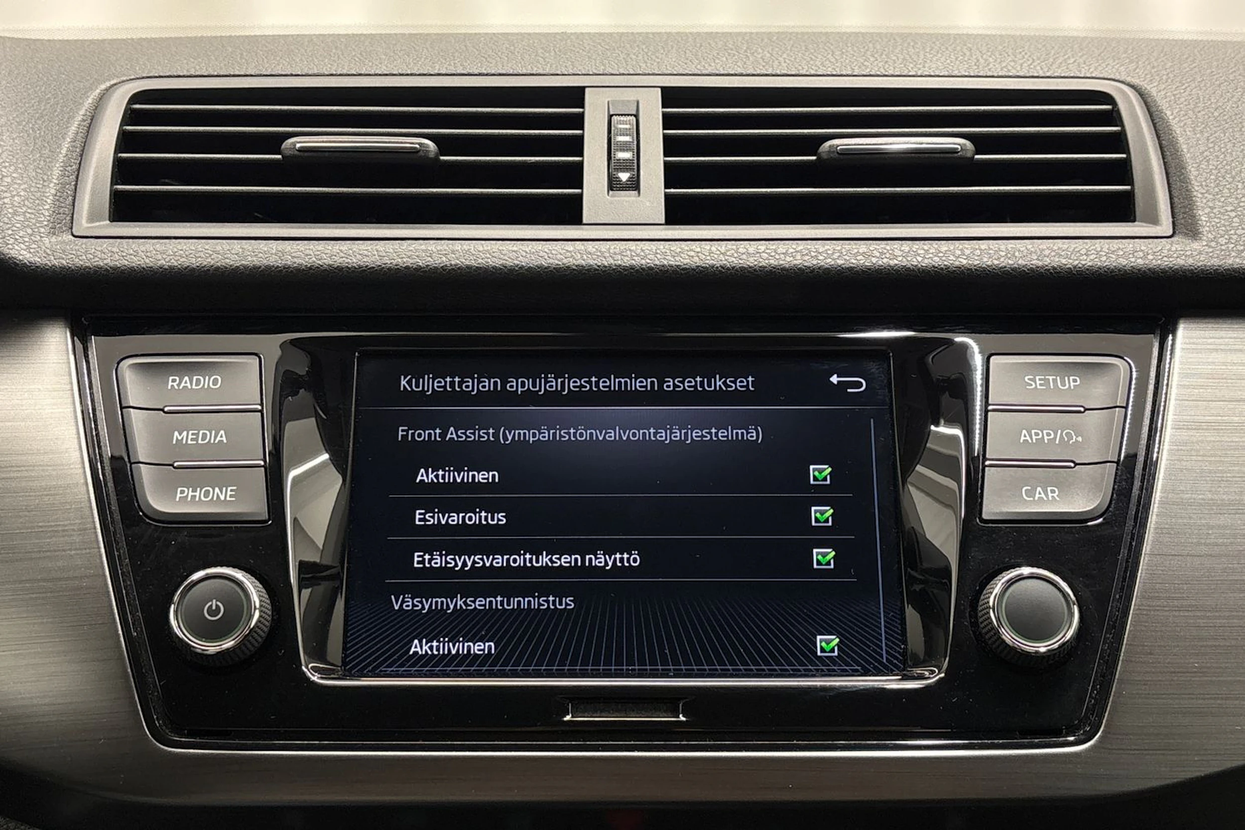 valkoinen Skoda Fabia 2021 kuva 19.