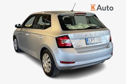 Harmaa Skoda Fabia 2021 kuva 2.
