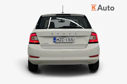valkoinen Skoda Fabia 2021 kuva 3.