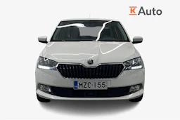 valkoinen Skoda Fabia 2021 kuva 4.