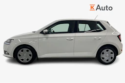valkoinen Skoda Fabia 2021 kuva 5.