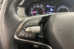 valkoinen Skoda Fabia 2021 kuva 14.