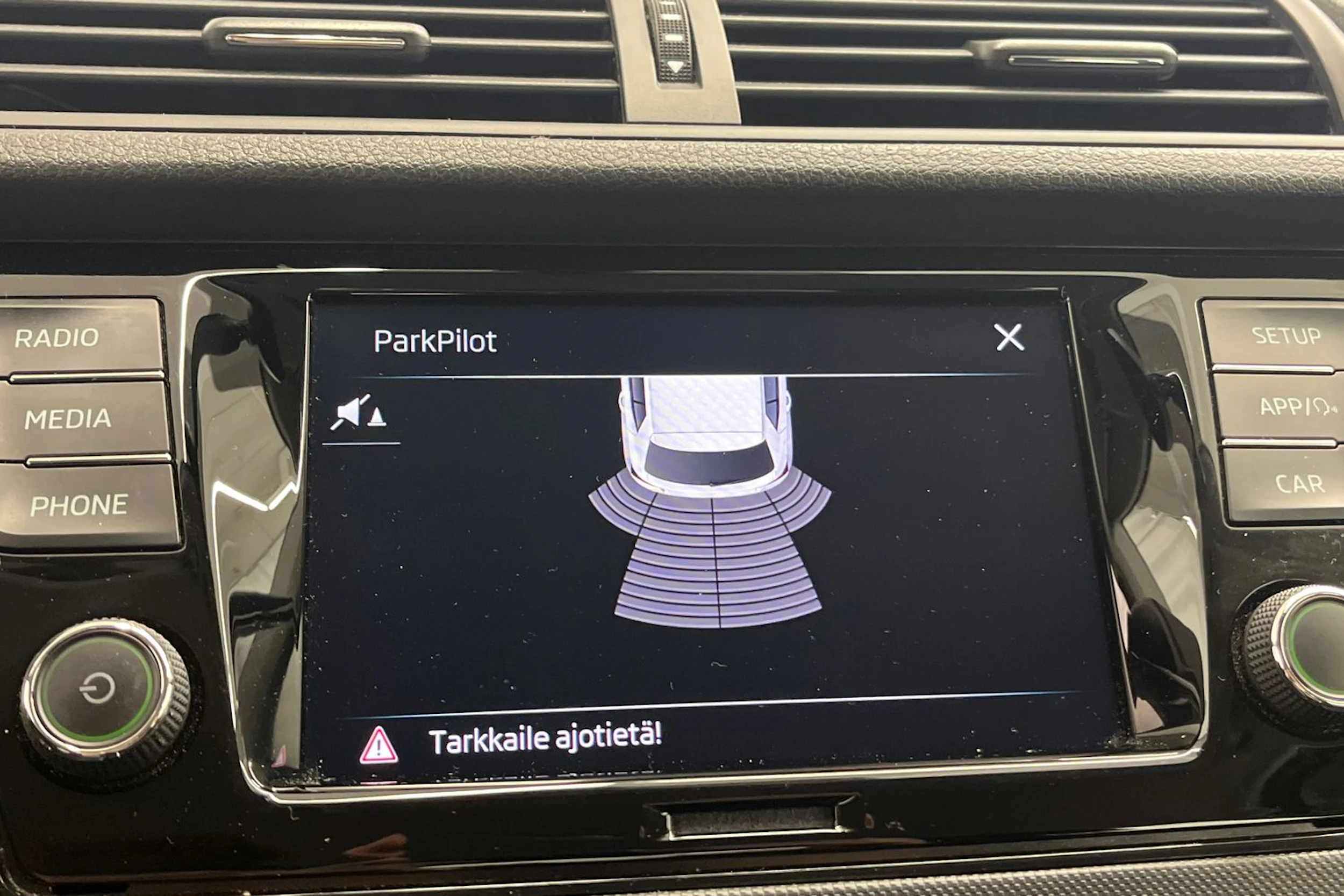 valkoinen Skoda Fabia 2021 kuva 17.