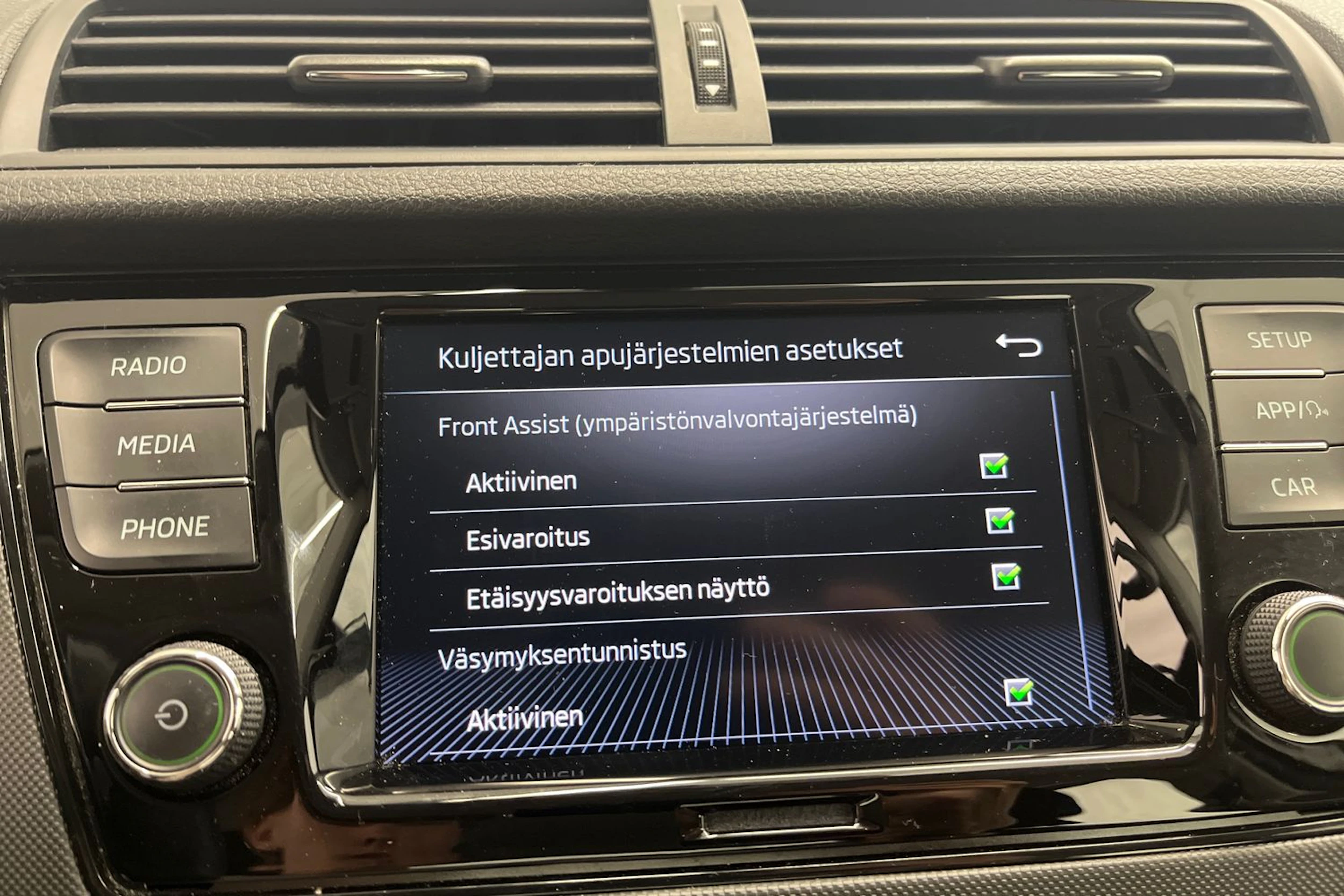 valkoinen Skoda Fabia 2021 kuva 20.