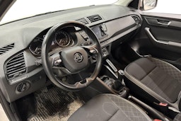 valkoinen Skoda Fabia 2021 kuva 3.