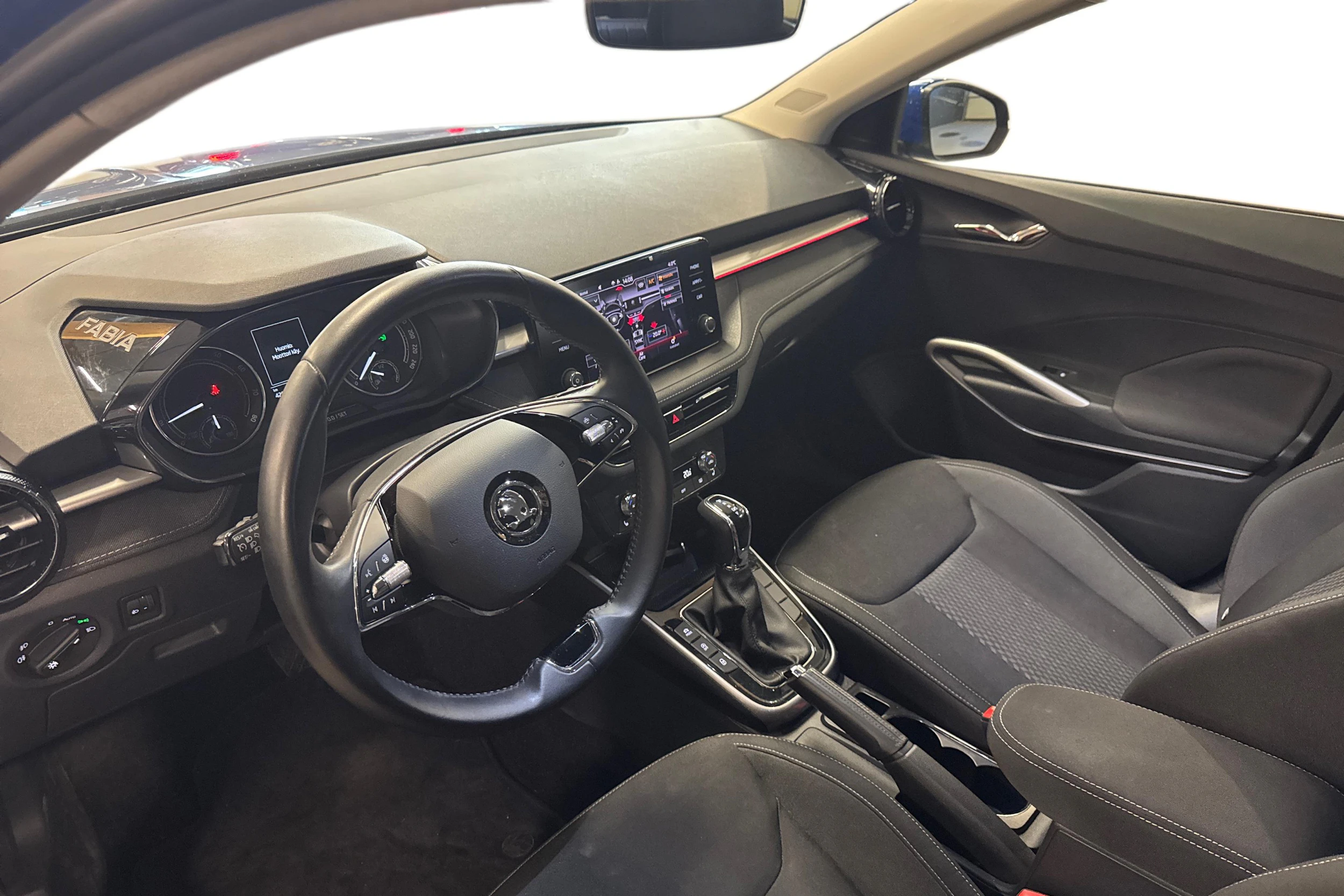sininen Skoda Fabia 2023 kuva 3.
